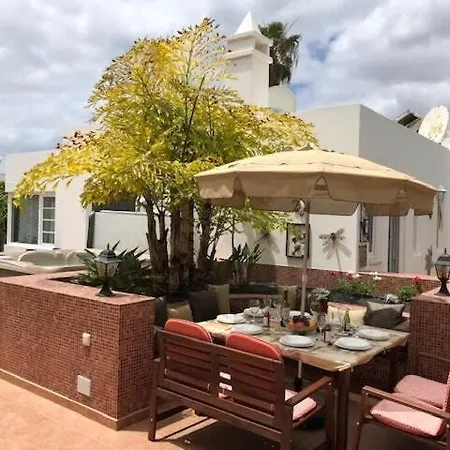 Lorna With Air Conditioning Hot Tub And Games Hotel Puerto del Carmen (Lanzarote)